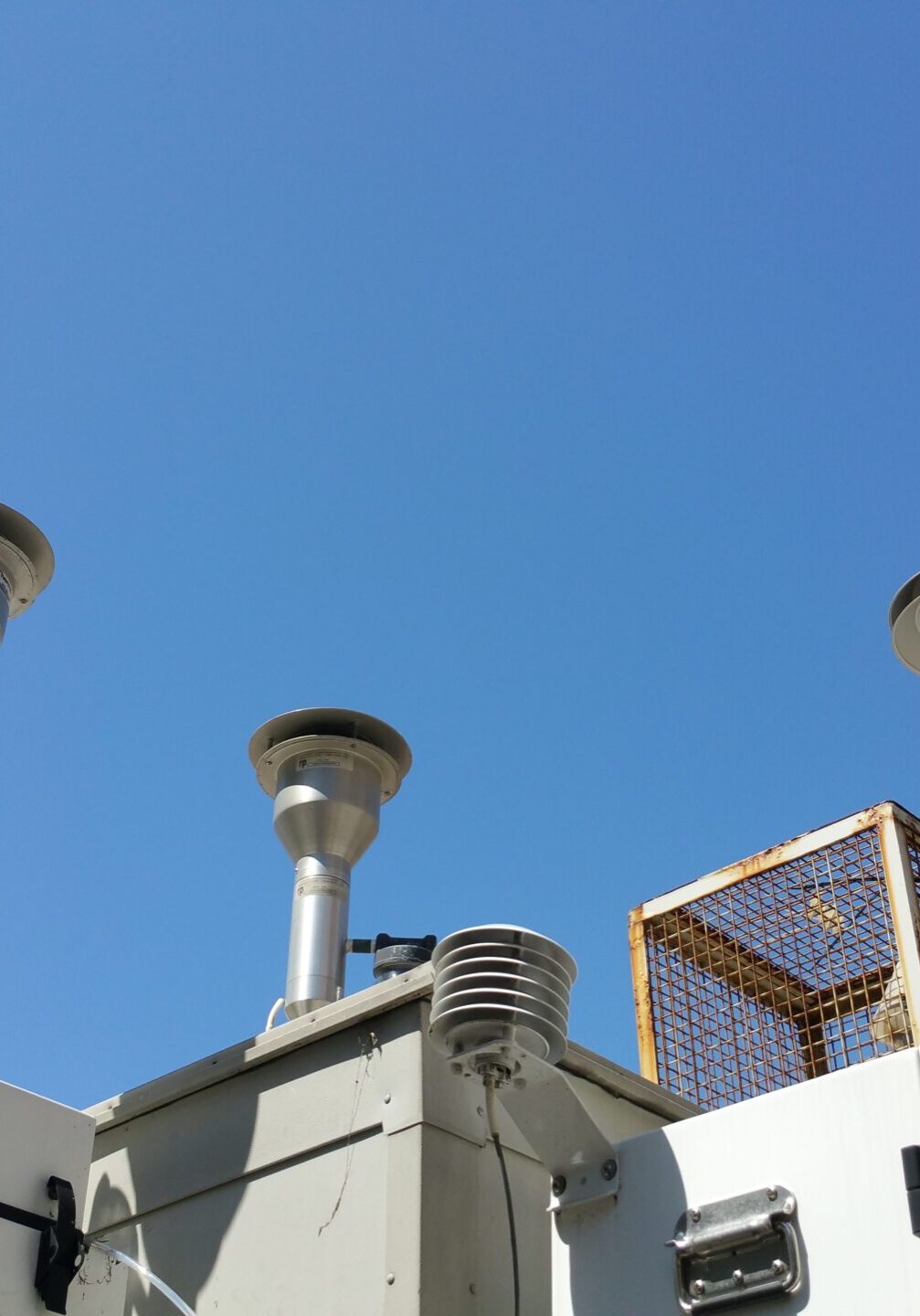 Air quality monitoring machine