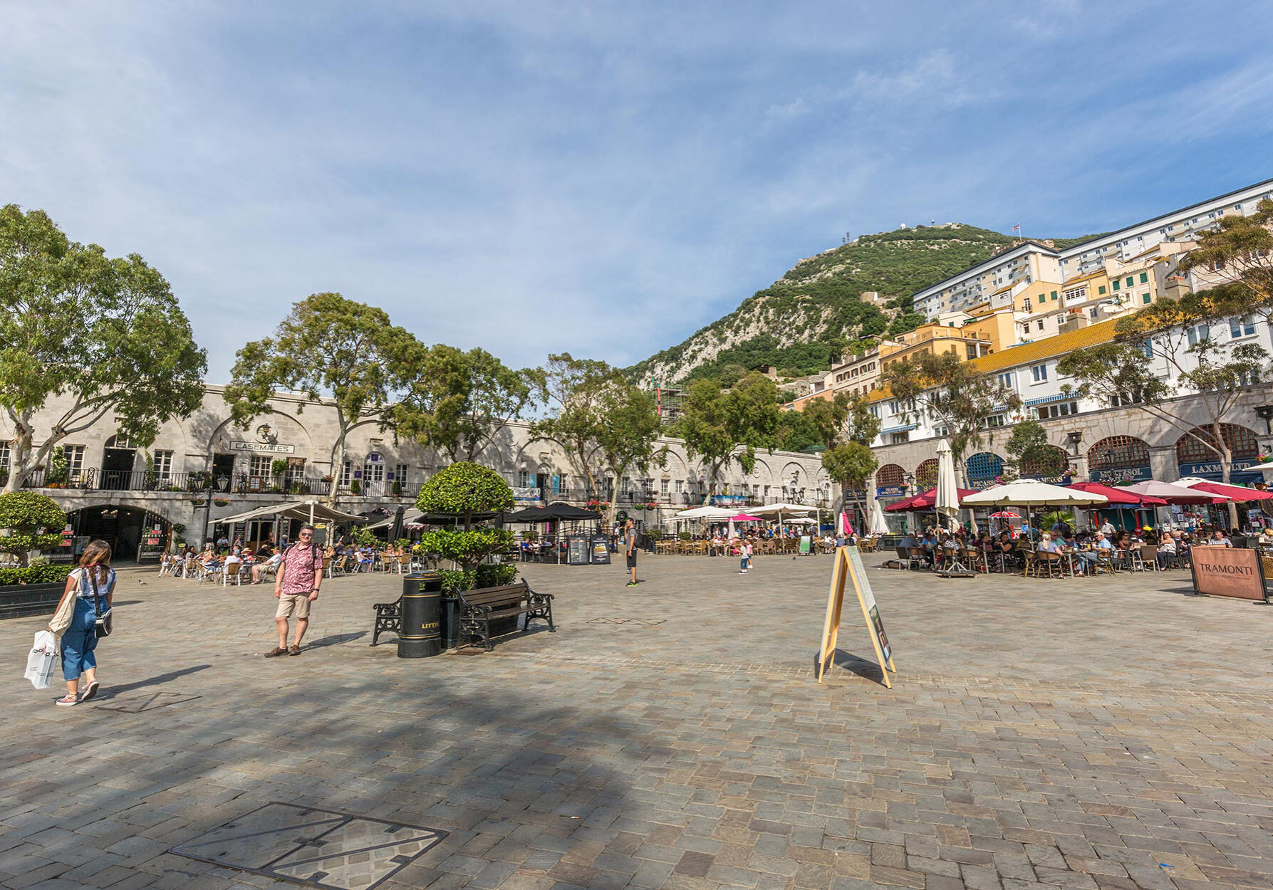 Casemates square restaurants